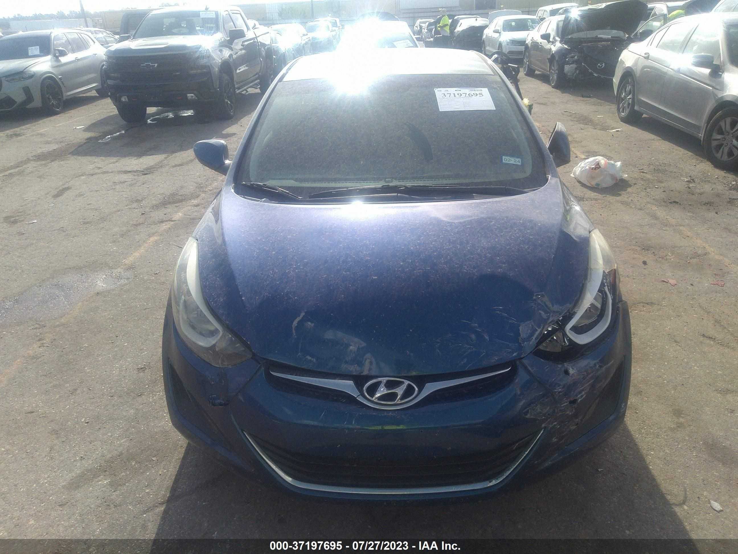 Photo 11 VIN: 5NPDH4AE9GH687410 - HYUNDAI ELANTRA 