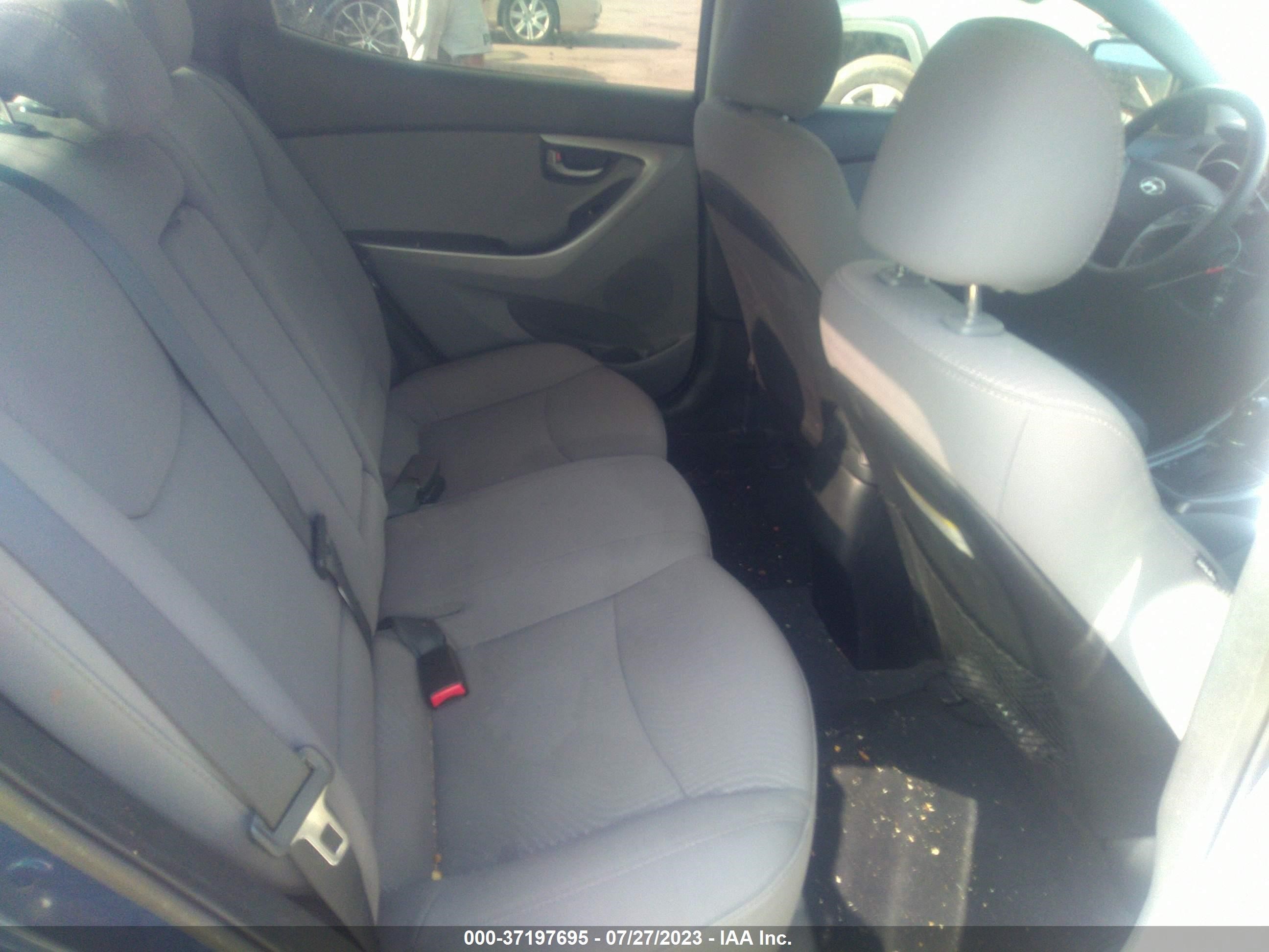 Photo 7 VIN: 5NPDH4AE9GH687410 - HYUNDAI ELANTRA 