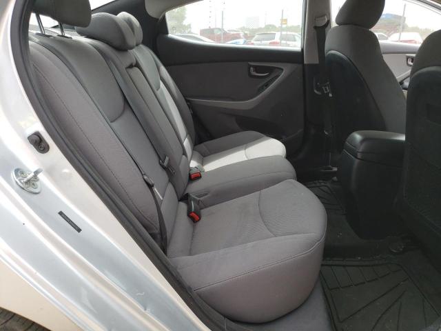 Photo 9 VIN: 5NPDH4AE9GH693742 - HYUNDAI ELANTRA SE 