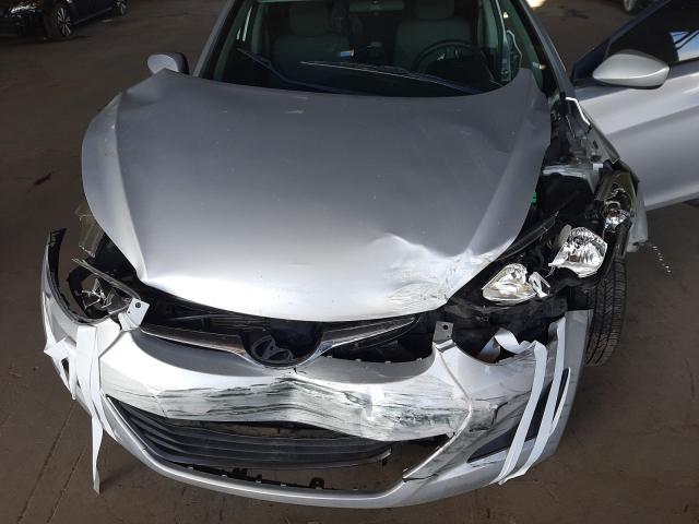 Photo 6 VIN: 5NPDH4AE9GH695877 - HYUNDAI ELANTRA SE 