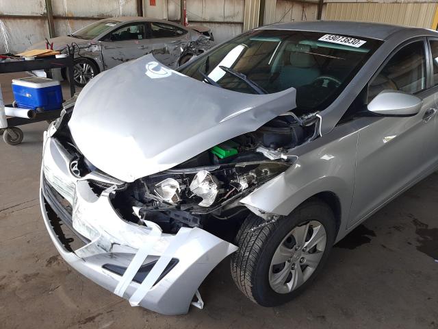 Photo 8 VIN: 5NPDH4AE9GH695877 - HYUNDAI ELANTRA SE 