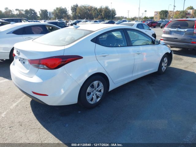 Photo 3 VIN: 5NPDH4AE9GH698570 - HYUNDAI ELANTRA 