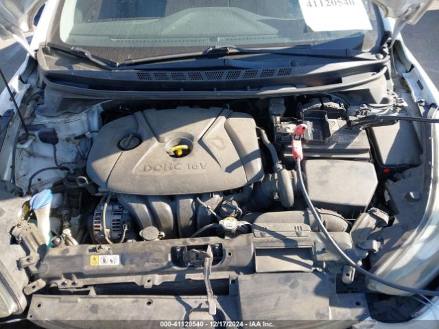 Photo 9 VIN: 5NPDH4AE9GH698570 - HYUNDAI ELANTRA 