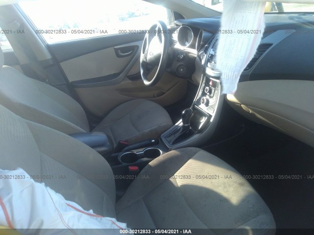 Photo 4 VIN: 5NPDH4AE9GH700074 - HYUNDAI ELANTRA 