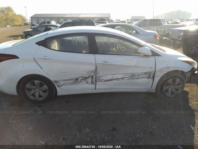 Photo 5 VIN: 5NPDH4AE9GH706022 - HYUNDAI ELANTRA 