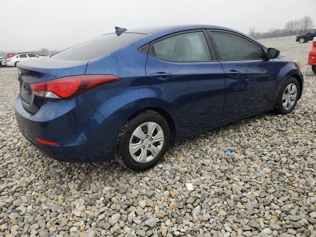 Photo 2 VIN: 5NPDH4AE9GH715433 - HYUNDAI ELANTRA 