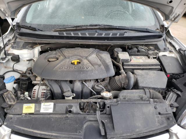 Photo 6 VIN: 5NPDH4AE9GH715755 - HYUNDAI ELANTRA SE 