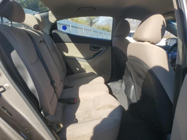 Photo 9 VIN: 5NPDH4AE9GH716713 - HYUNDAI ELANTRA 