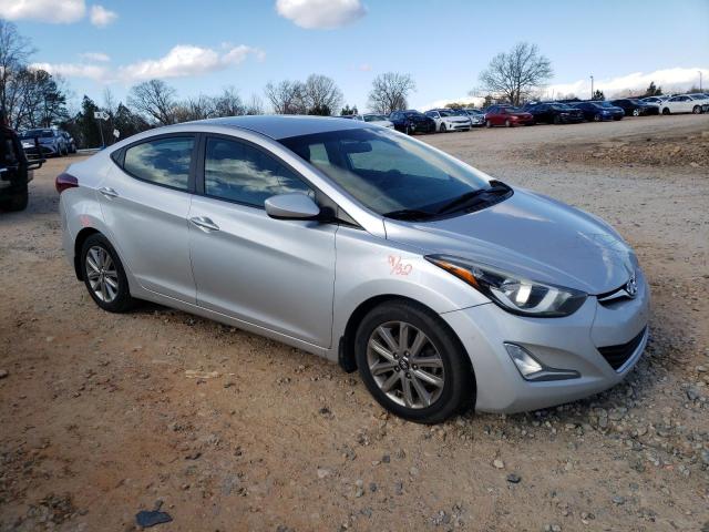 Photo 3 VIN: 5NPDH4AE9GH724133 - HYUNDAI ELANTRA 