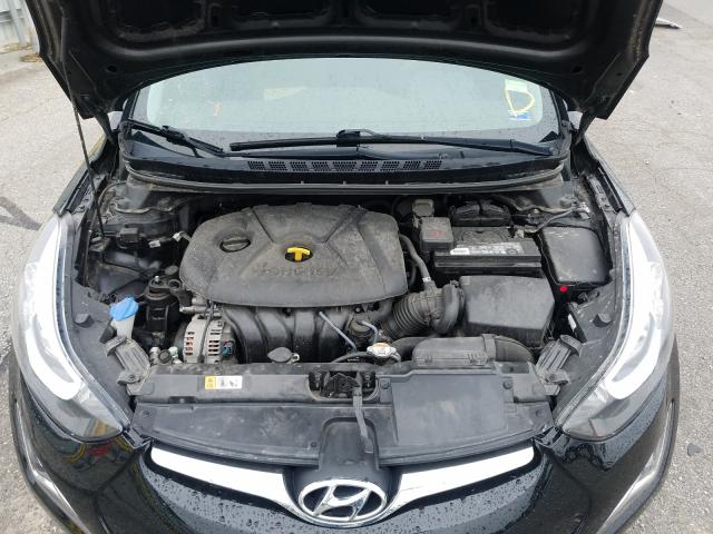 Photo 6 VIN: 5NPDH4AE9GH728702 - HYUNDAI ELANTRA SE 