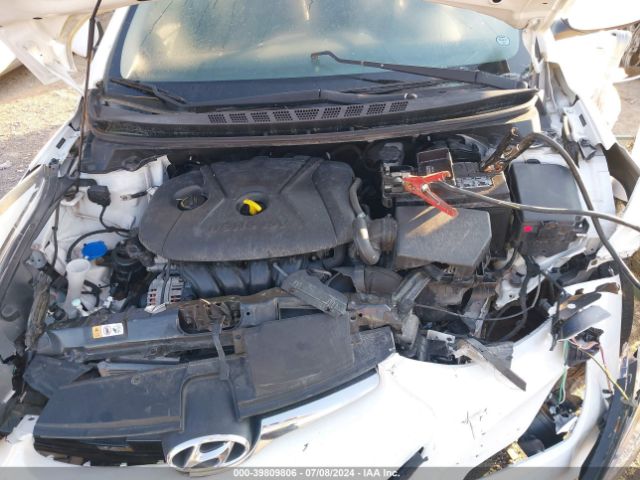 Photo 9 VIN: 5NPDH4AE9GH729056 - HYUNDAI ELANTRA 