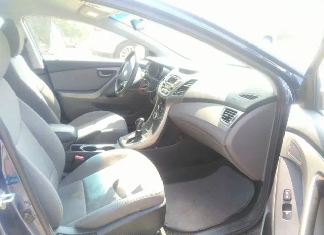 Photo 4 VIN: 5NPDH4AE9GH735763 - HYUNDAI ELANTRA 