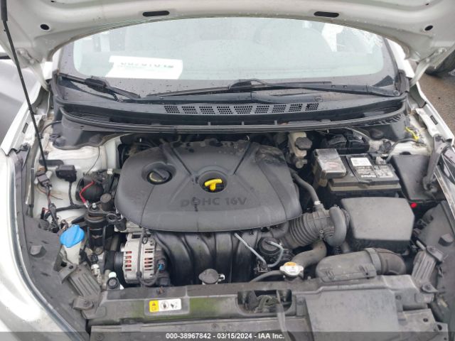 Photo 9 VIN: 5NPDH4AE9GH737559 - HYUNDAI ELANTRA 