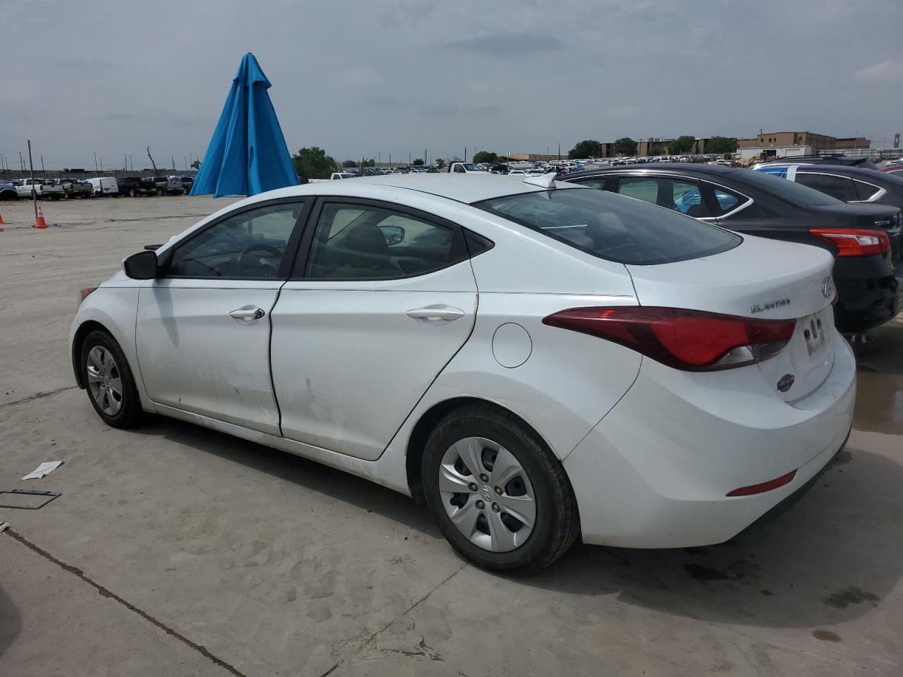 Photo 1 VIN: 5NPDH4AE9GH748948 - HYUNDAI ELANTRA 