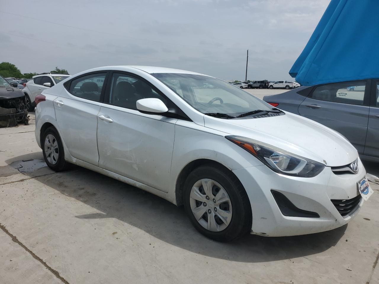 Photo 3 VIN: 5NPDH4AE9GH748948 - HYUNDAI ELANTRA 