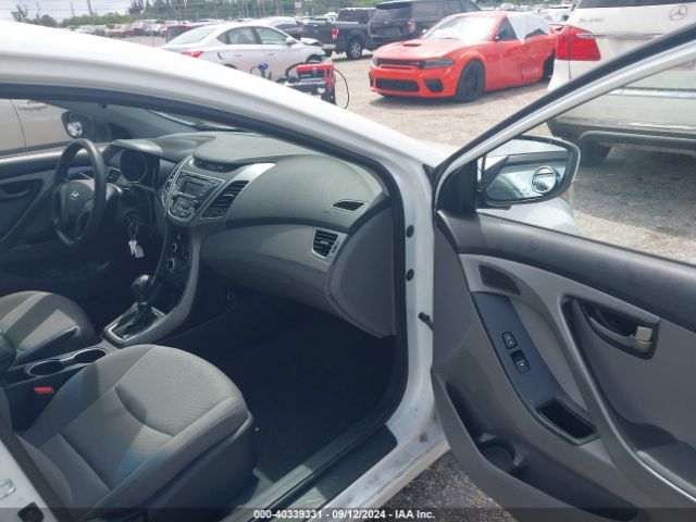 Photo 4 VIN: 5NPDH4AE9GH753258 - HYUNDAI ELANTRA 