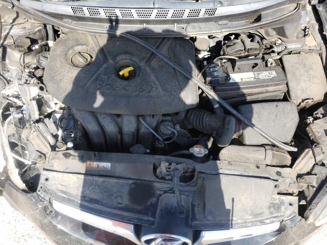 Photo 6 VIN: 5NPDH4AE9GH753602 - HYUNDAI ELANTRA SE 