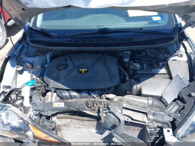 Photo 9 VIN: 5NPDH4AE9GH758024 - HYUNDAI ELANTRA 