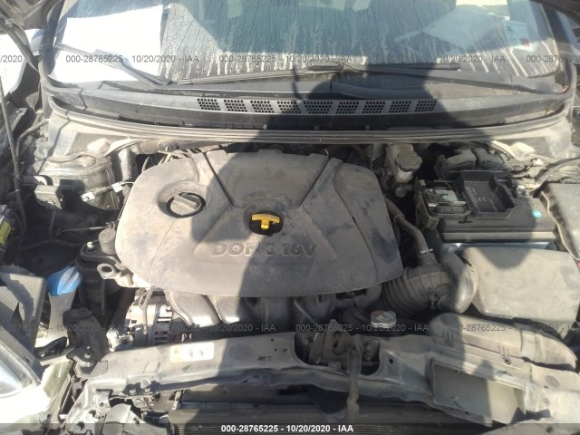 Photo 9 VIN: 5NPDH4AE9GH759884 - HYUNDAI ELANTRA 