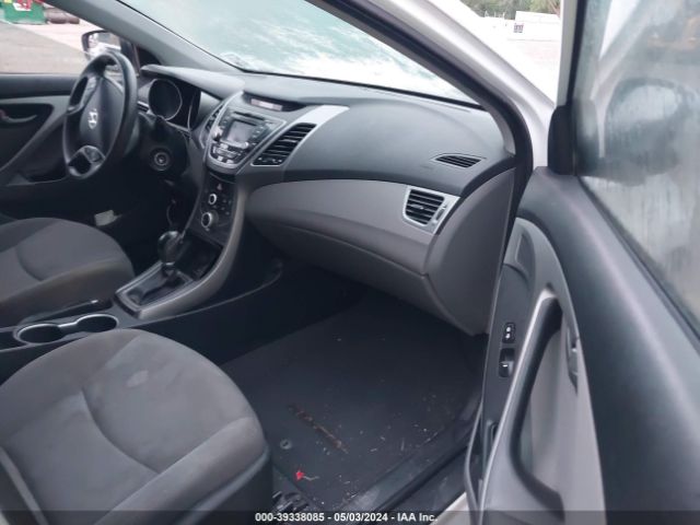 Photo 4 VIN: 5NPDH4AE9GH764650 - HYUNDAI ELANTRA 