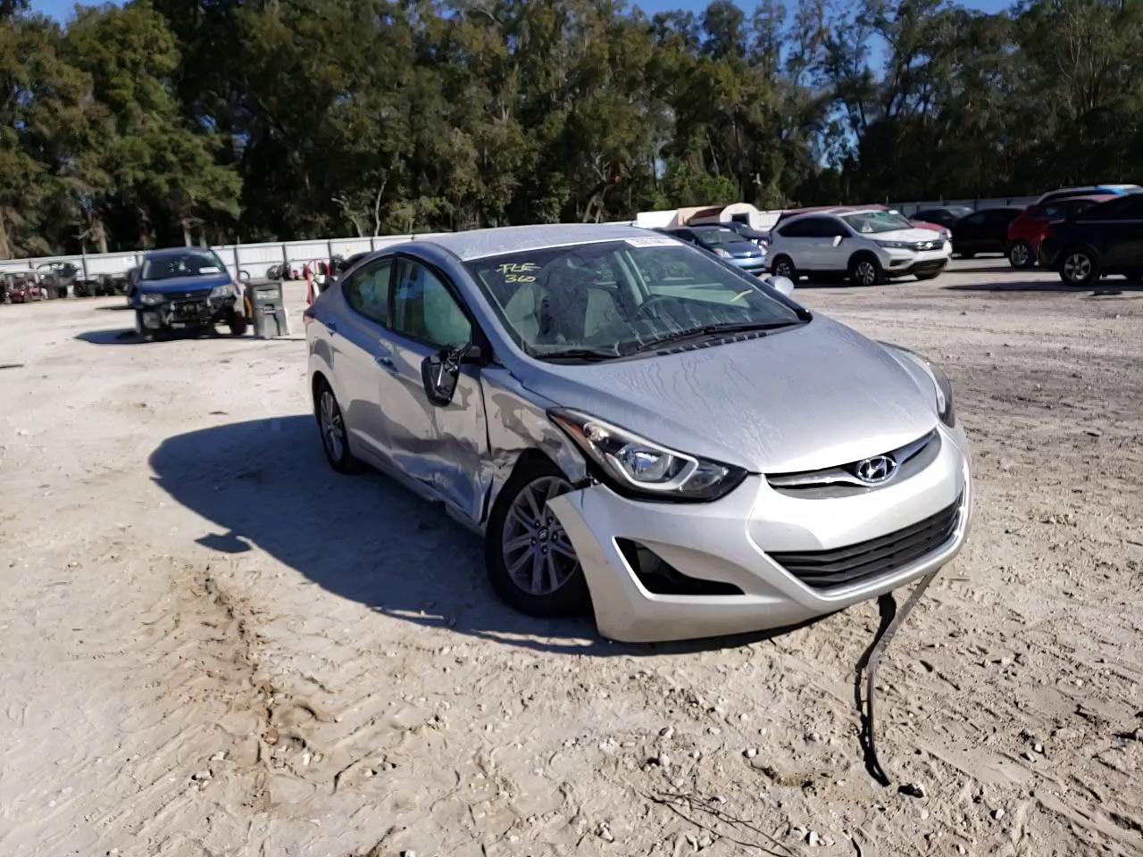 Photo 10 VIN: 5NPDH4AE9GH770402 - HYUNDAI ELANTRA SE 