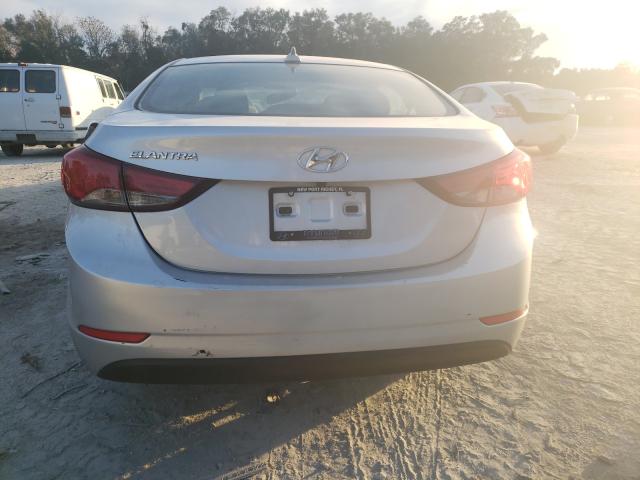 Photo 8 VIN: 5NPDH4AE9GH770402 - HYUNDAI ELANTRA SE 