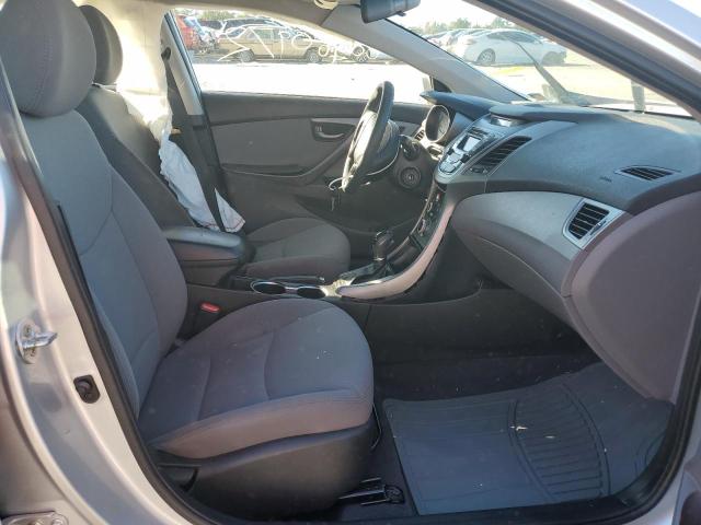 Photo 4 VIN: 5NPDH4AE9GH772909 - HYUNDAI ELANTRA SE 