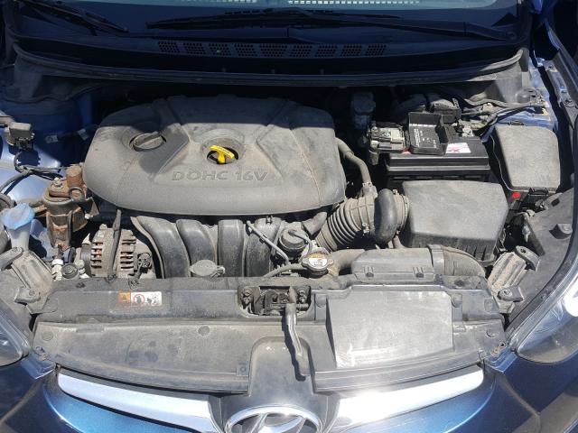 Photo 6 VIN: 5NPDH4AE9GH784378 - HYUNDAI ELANTRA SE 