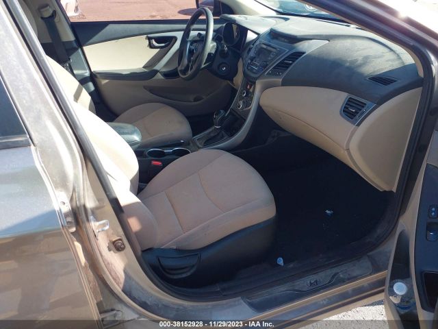 Photo 4 VIN: 5NPDH4AE9GH785031 - HYUNDAI ELANTRA 