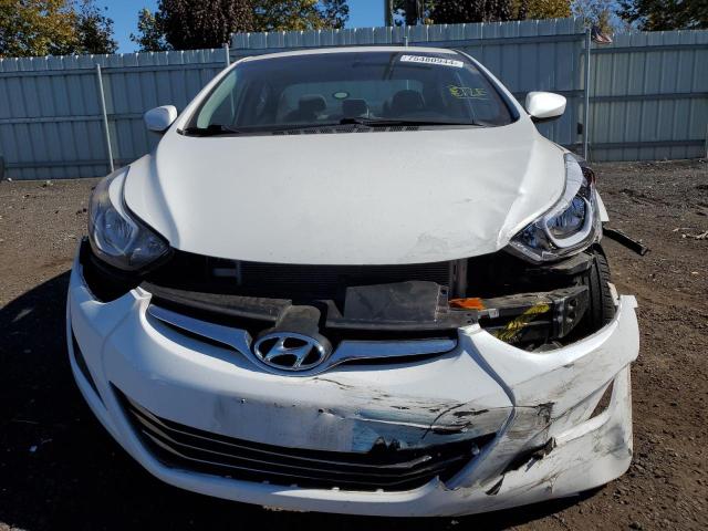 Photo 4 VIN: 5NPDH4AE9GH785529 - HYUNDAI ELANTRA SE 