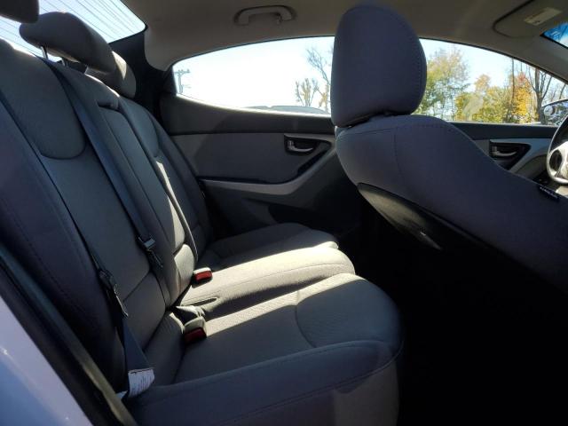 Photo 9 VIN: 5NPDH4AE9GH785529 - HYUNDAI ELANTRA SE 