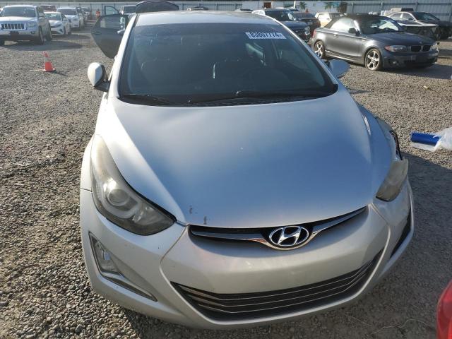 Photo 4 VIN: 5NPDH4AE9GH794747 - HYUNDAI ELANTRA SE 