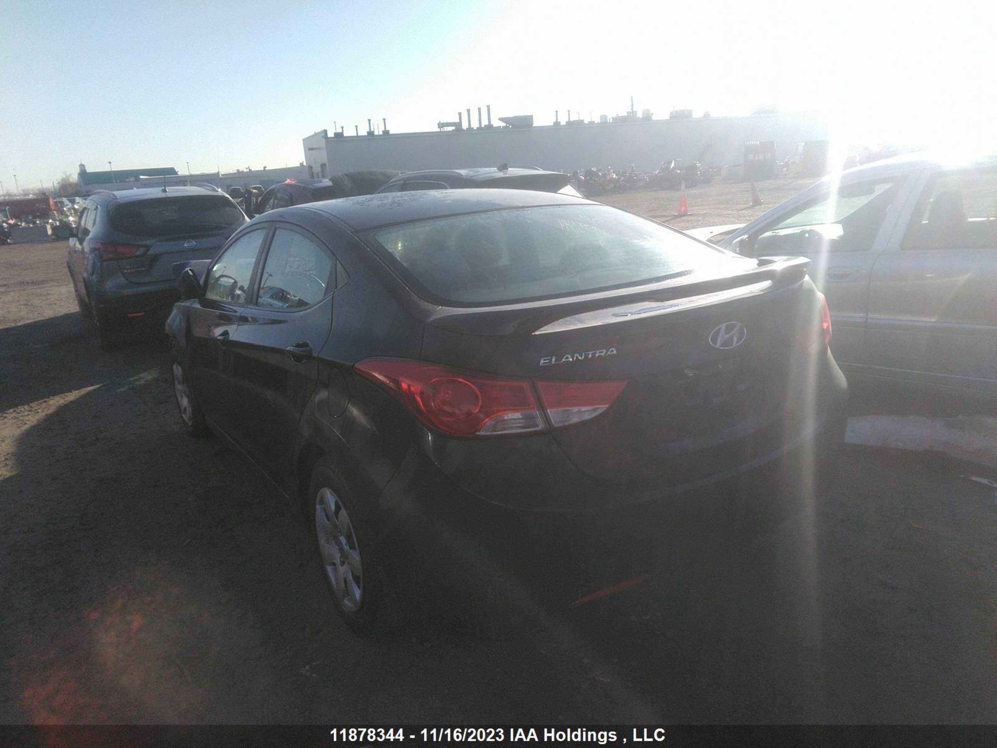 Photo 2 VIN: 5NPDH4AEOBH039933 - HYUNDAI ELANTRA 