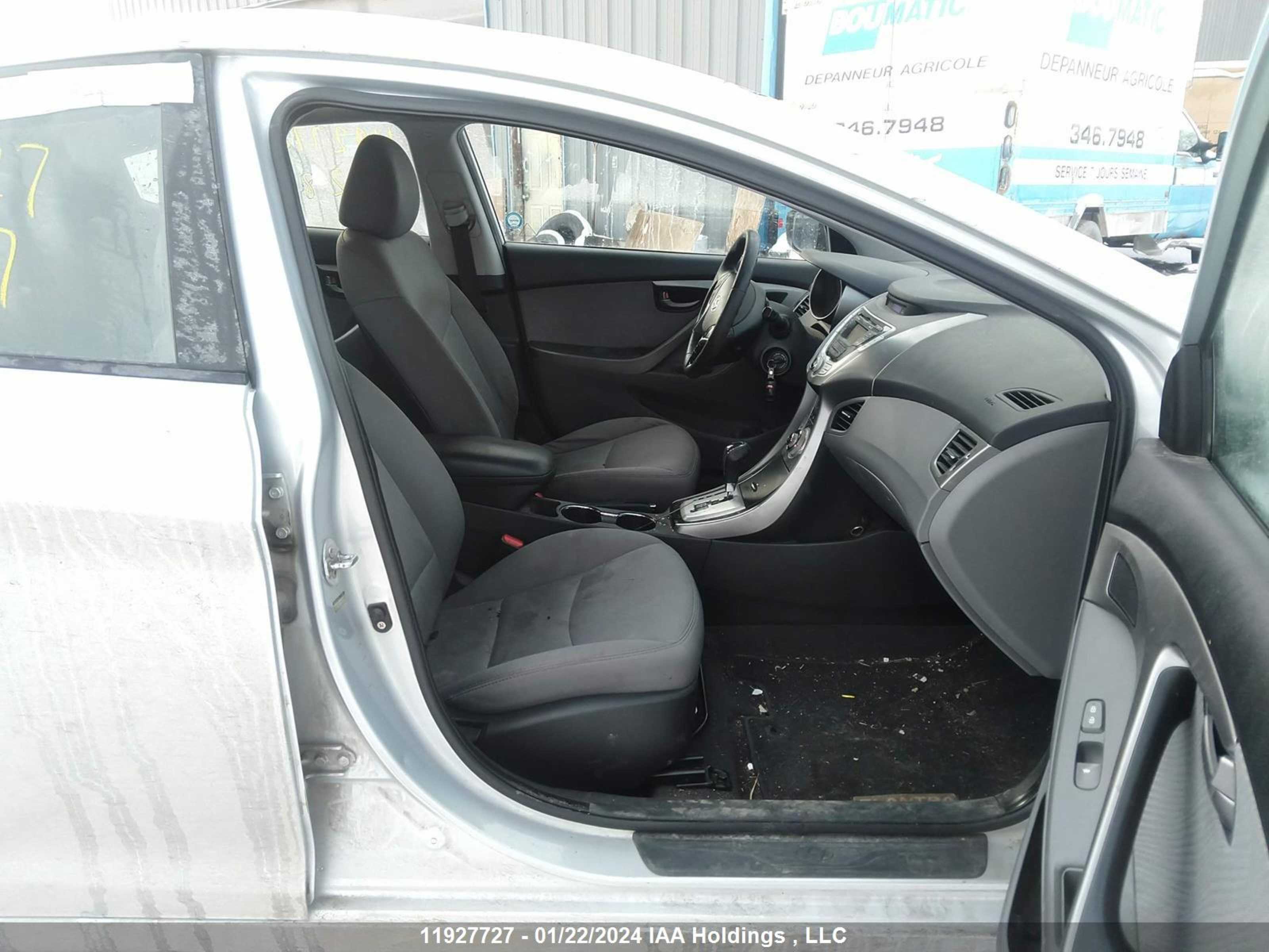 Photo 4 VIN: 5NPDH4AEXBH009287 - HYUNDAI ELANTRA 