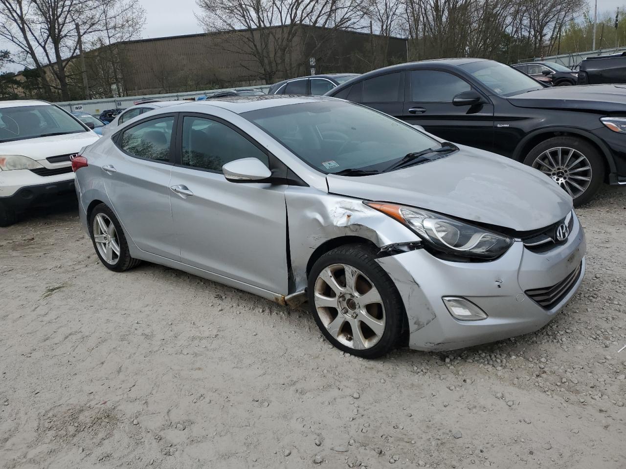 Photo 3 VIN: 5NPDH4AEXBH039485 - HYUNDAI ELANTRA 