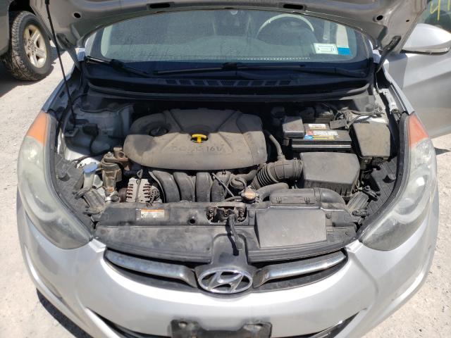 Photo 6 VIN: 5NPDH4AEXBH054858 - HYUNDAI ELANTRA GL 