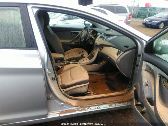 Photo 4 VIN: 5NPDH4AEXBH058148 - HYUNDAI ELANTRA 