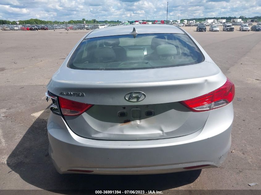 Photo 15 VIN: 5NPDH4AEXCH065599 - HYUNDAI ELANTRA 