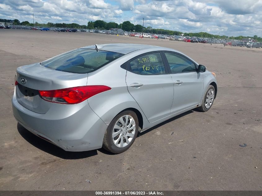 Photo 3 VIN: 5NPDH4AEXCH065599 - HYUNDAI ELANTRA 