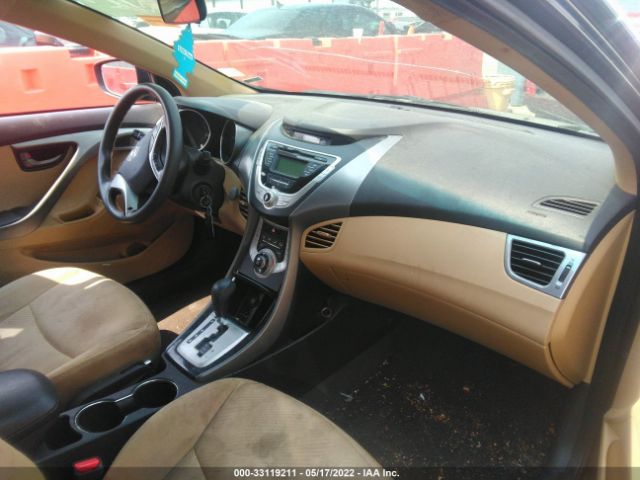 Photo 4 VIN: 5NPDH4AEXCH067515 - HYUNDAI ELANTRA 