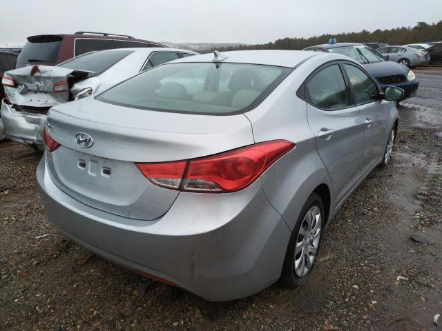 Photo 3 VIN: 5NPDH4AEXCH068633 - HYUNDAI ELANTRA GL 