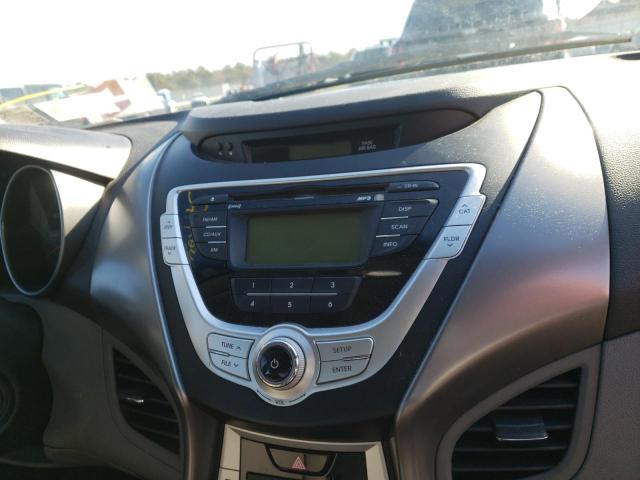 Photo 8 VIN: 5NPDH4AEXCH068633 - HYUNDAI ELANTRA GL 