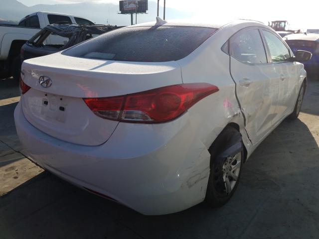 Photo 3 VIN: 5NPDH4AEXCH069376 - HYUNDAI ELANTRA GL 