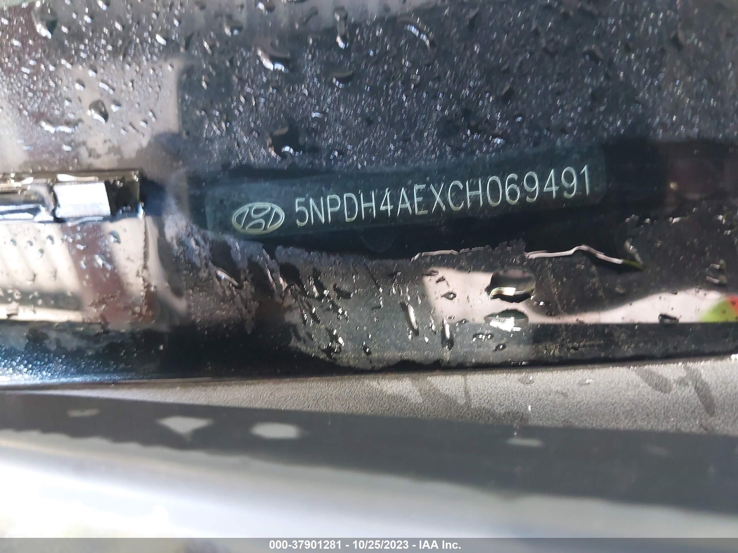 Photo 8 VIN: 5NPDH4AEXCH069491 - HYUNDAI ELANTRA 