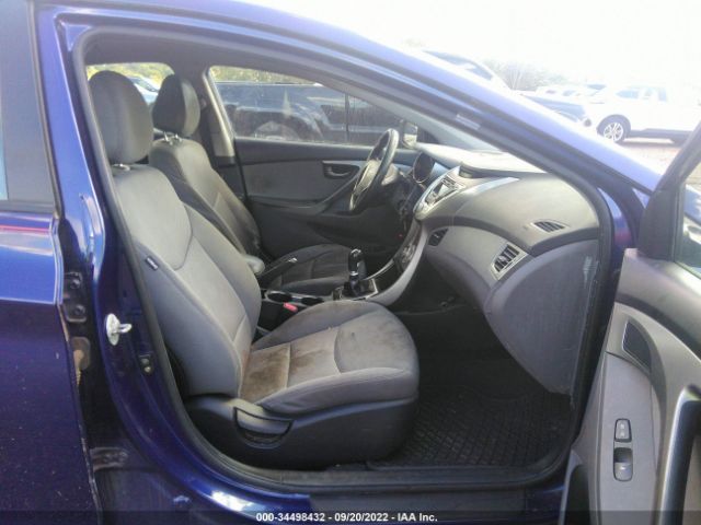 Photo 4 VIN: 5NPDH4AEXCH072004 - HYUNDAI ELANTRA 