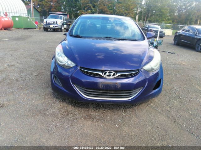 Photo 5 VIN: 5NPDH4AEXCH072004 - HYUNDAI ELANTRA 