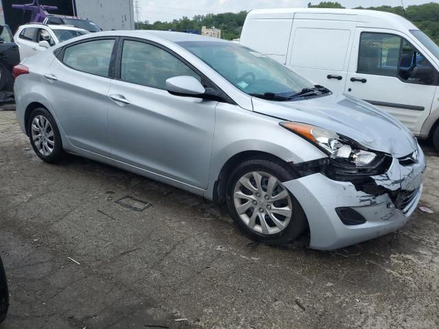 Photo 3 VIN: 5NPDH4AEXCH072083 - HYUNDAI ELANTRA GL 