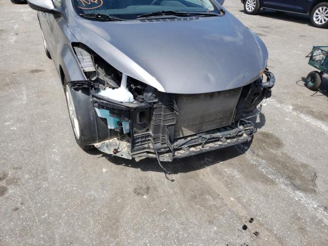 Photo 8 VIN: 5NPDH4AEXCH073038 - HYUNDAI ELANTRA GL 