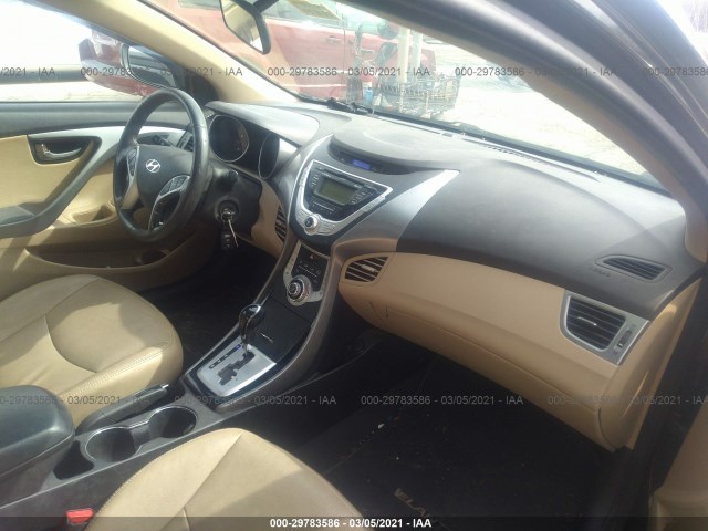 Photo 4 VIN: 5NPDH4AEXCH082581 - HYUNDAI ELANTRA 