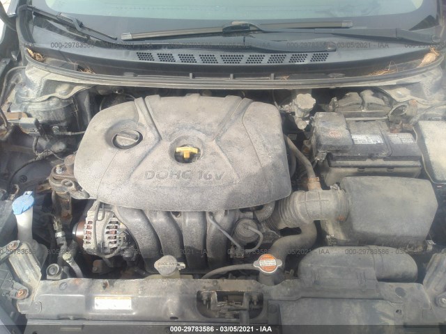 Photo 9 VIN: 5NPDH4AEXCH082581 - HYUNDAI ELANTRA 